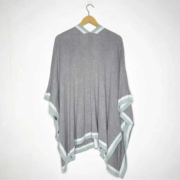 Chico's Tipped Ruana Wrap Gray Blue Cardigan Sweater Size Large XLarge - Picture 3 of 6